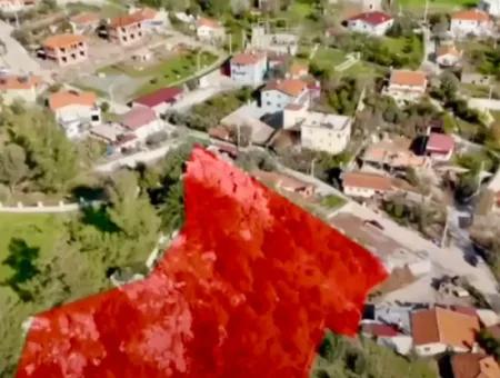 Grundstück Zum Verkauf Im Dorf Marmaris Hisarönü In Einem Wohngebiet Von 2200 M2 Mit Meerblick