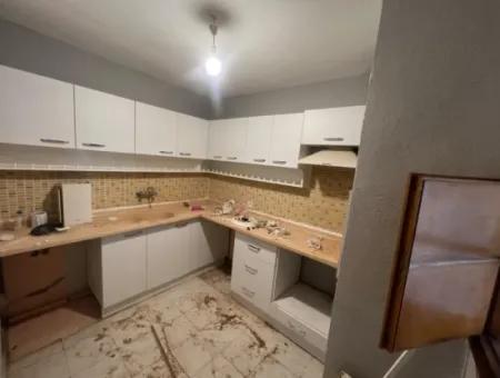 2 Zimmer1 Wohnzimmer, Innenküche, Mezat-Wohnung Zum Verkauf Im Zentrum Von Marmaris, 110 M2, In Der Nähe Des Meeres