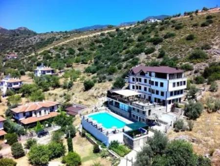 Boutique-Hotel Mit 30 Zimmern Auf Einem 2100 M2 Großen Grundstück Mit Pool Mit Meerblick Zum Verkauf In Datca Palamutbuku