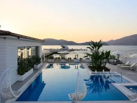 Zum Verkauf Am Meer In Einer Entfernung Von 40 Km Von Marmaris Hotel Handtücher