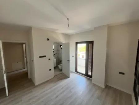 Villa For Sale In Marmaris Çetibeli Neighborhood With 3 Bedrooms And 3 Bathrooms In A Complex With A Detached Garden And Swimming Pool With Forest View