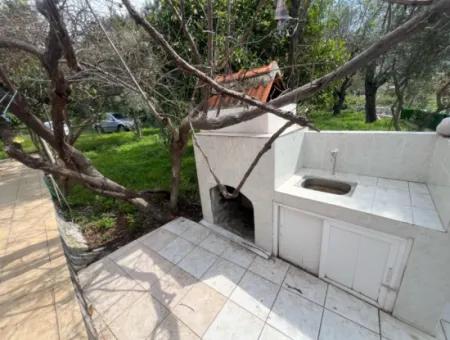 Detached House For Sale On 2000M2 Plot Of Land By The Sea In Marmaris Söğüt Neighborhood. Suitable For Tying A Boat In Front Of It.